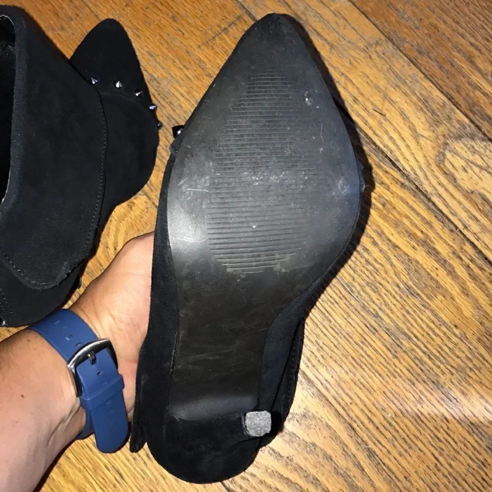 ✨Steve Madden P Cherli Black Suede Studded Booties - Picture 4 of 4